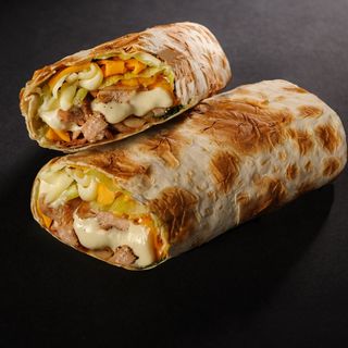 Шаурма сирна з куркою