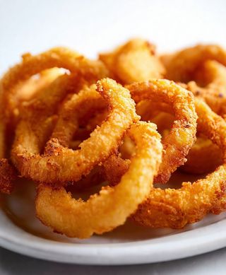 Krążki cebulowe 8szt z sosem czosnkowym