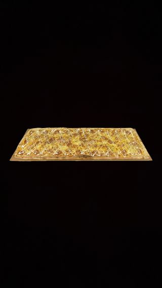 Pizza Quattro Formaggi cu Salam Picant Ø 100x35cm