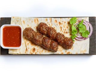 Люля-кебаб зі свинини та яловичини (200/50/30g)