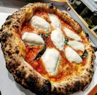 Pizza Napolitaine Anchois