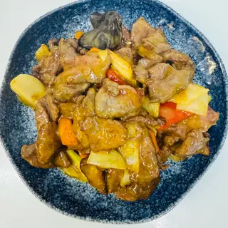 144. Ternera Con Curry