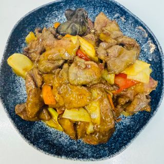 144. Ternera Con Curry