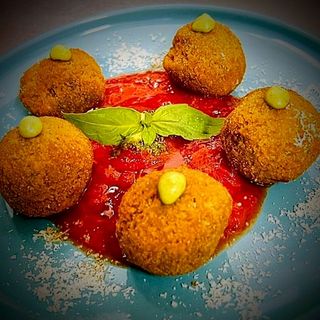 Albóndigas De Berenjenas con pan Artesano