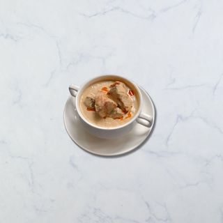 შემწვარი ორაგული ნიგვზიანი სოუსით 