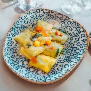 Pasta Fresca Al Huevo Rellena De Ricotta De Búfala Y Espinacas