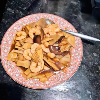 Gambas Con Bambú Y Setas Chinas