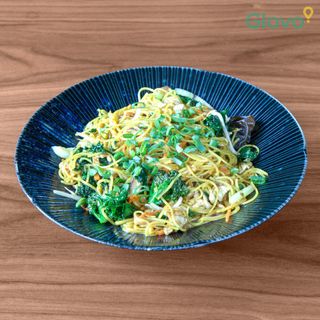 Чоу меин нудли със зеленчуцу (330г)