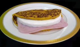 Cachapa con Jamón y Queso
