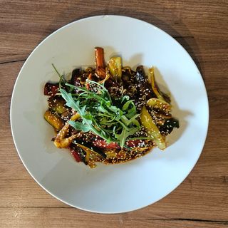 Wok sa povrćem i gljivama