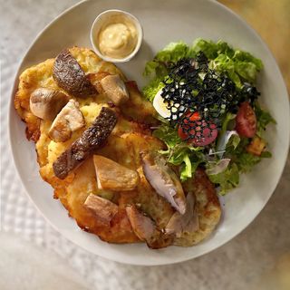 Деруни з білими грибами