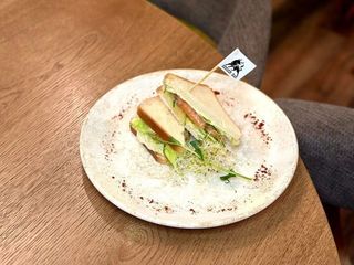 Сендвіч з лососем (150g)