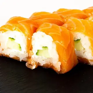 Rollo Fresco Con Pepino Y Queso (8 pzs.)