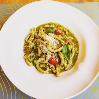 Fusilloni Con Pesto Genovés Casero