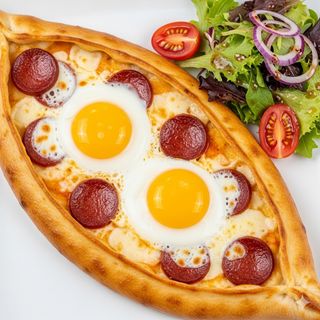 Pide - pizza turca