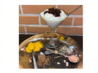 Orez cu lapte si dulceata de visine