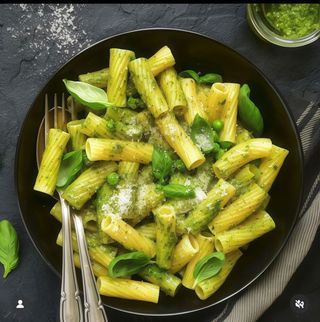 Pasta al pesto più bibita