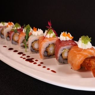 Uramaki Rainbow Special