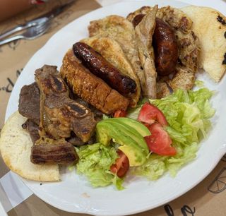 Parrillada de carnes (2 personas)