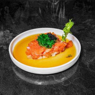 38. Tartare salmone