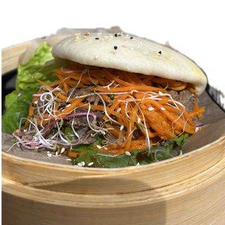 BAO z szarpaną wolowiną