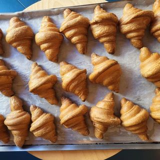 Croissant senza glutine,latte,uova lampone