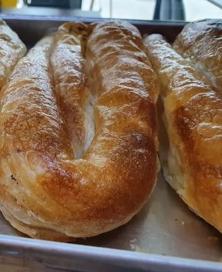 Burek sa sirom 250 gr