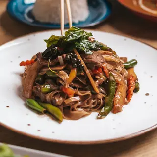 Makaron Pad Kee Mao