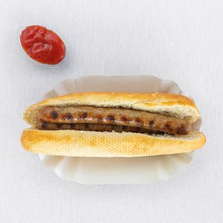 Сандвич с карначе и сос (220г)