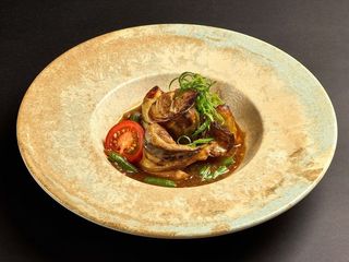 Скумбрія зі спаржевою квасолею та устричним соусом (150/150g)