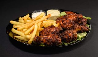 Pileća krilca sa cheddar sosom