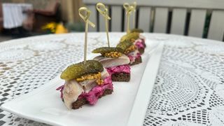 Оселедцеві канапе