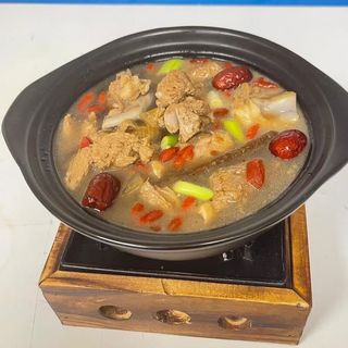 416 Cazuela de Cordero