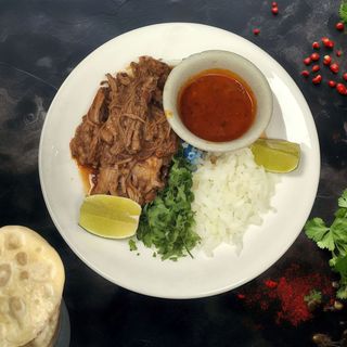 Birria de Res (4 Tacos)
