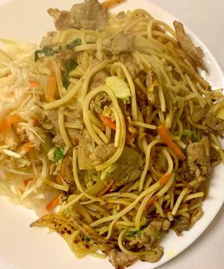 Makaron chiński z warzywami