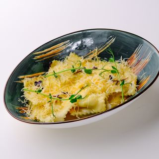 Равиоли с лососем и сыром