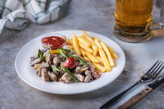 Курица с грибами в сливочном соусе