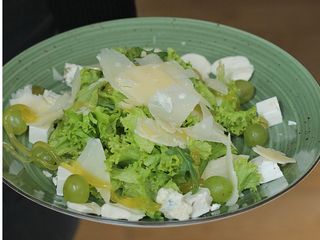 Салат "Куатро Формаджі"