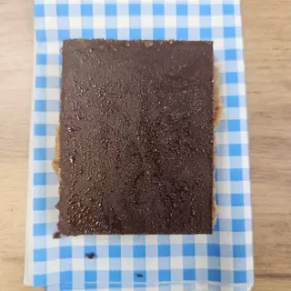 Домашен "сникърс"  (100г)