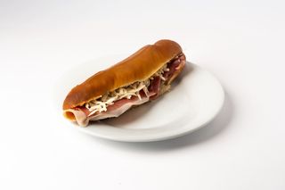 Sendvič sa njeguškom pršutom