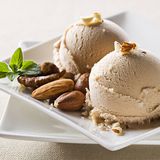 Helado De Turrón Del Islandia