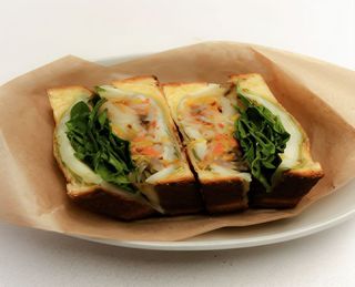 Kimchi mozzarella vegana