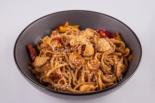 Удон с курицей