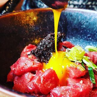 Tartar De Atún Trufa Y Huevo