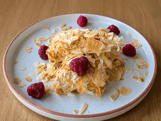 Наполеон із солоною карамеллю (170g)