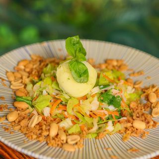 Ensalada De Pollo Hanoi