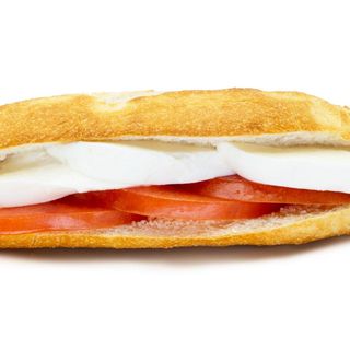 39. Mozzarella e pomodoro fresco