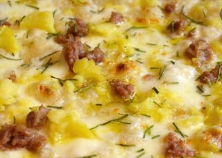 Salsiccia con patate fritte