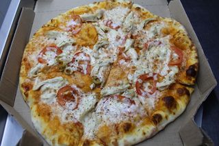 Піца з куркою (420г)