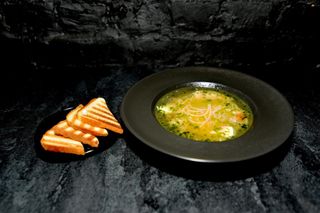 Бульйон з куркою